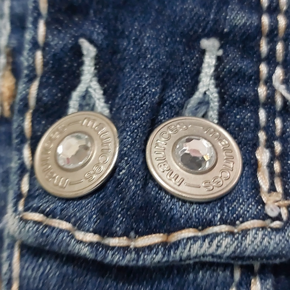 Shorts - Picture 3 of 4